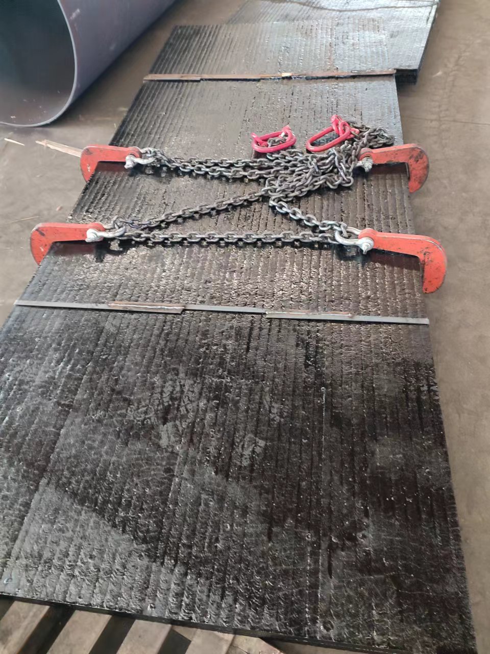 江苏堆焊耐磨钢板1400+3400