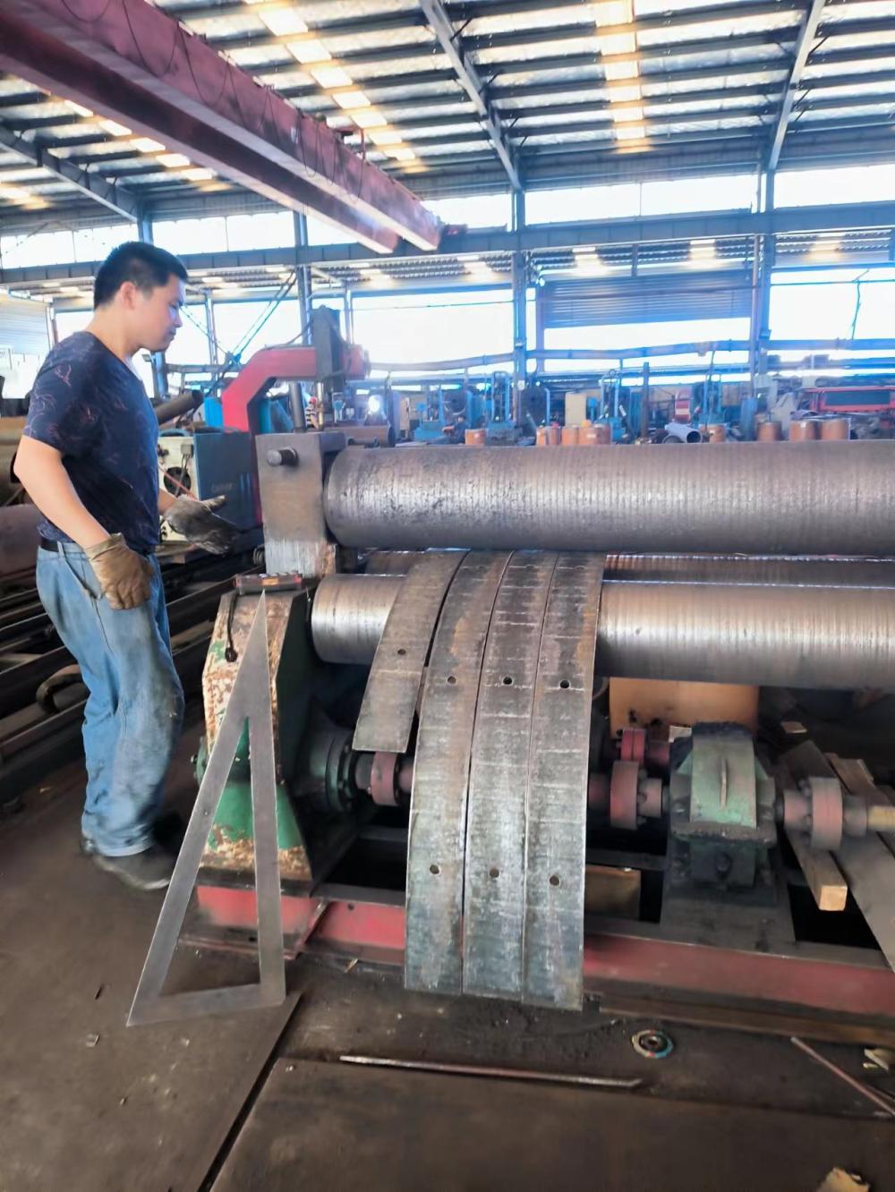 江苏合金耐磨板折弯加工和操作流程