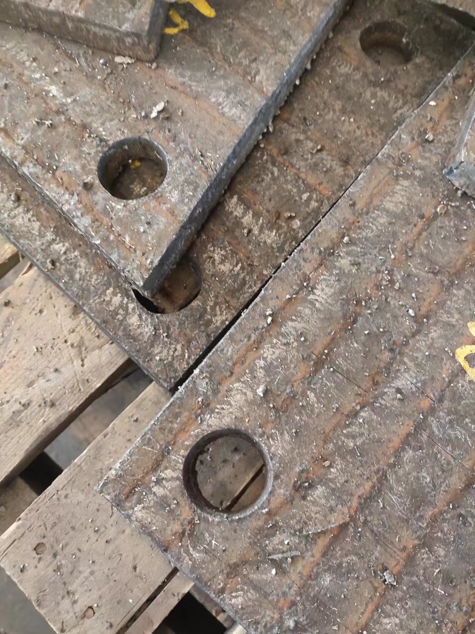 江苏堆焊耐磨板