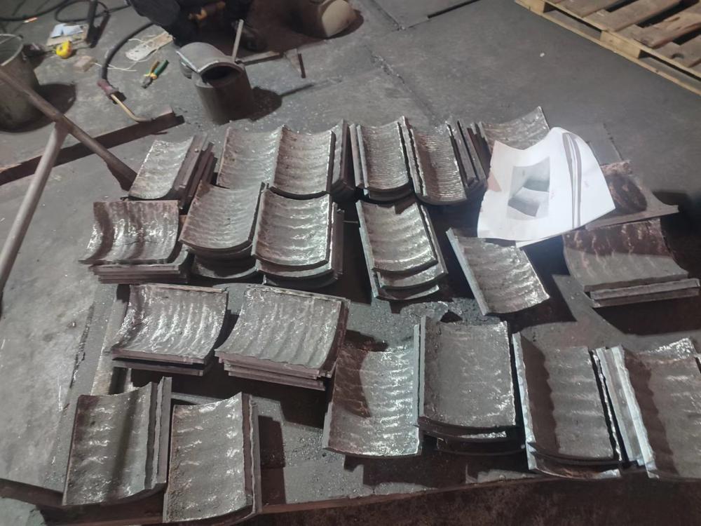 江苏卷弧钢板堆焊耐磨板卷弧