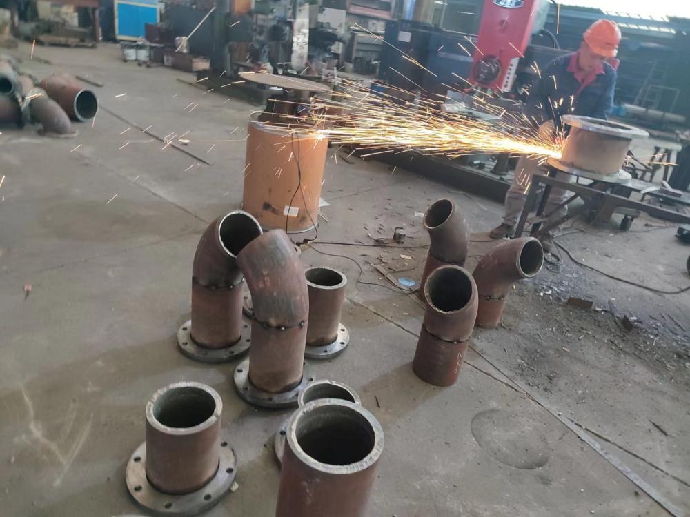 江苏8+4耐磨管，堆焊耐磨管