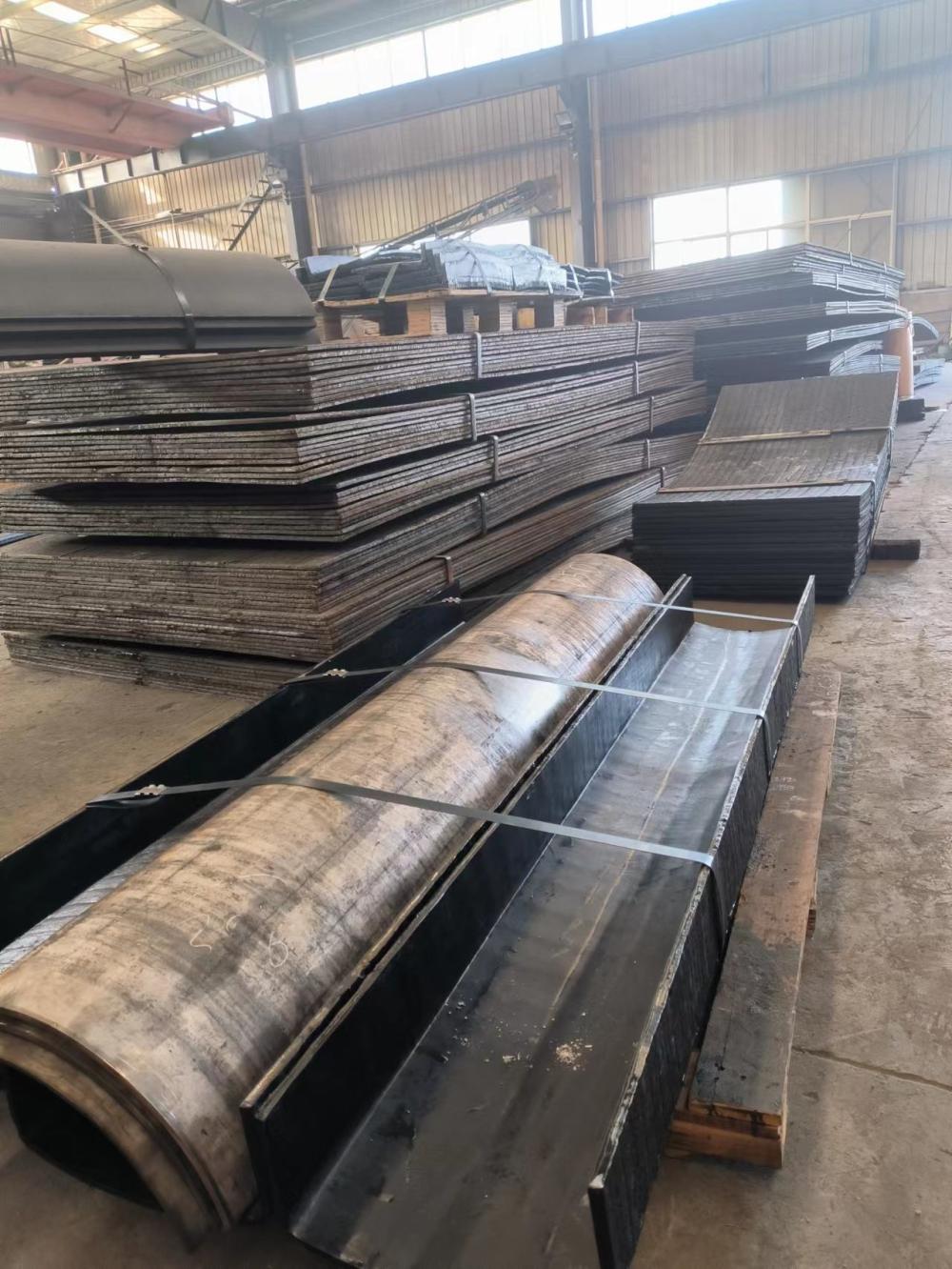 江苏堆焊耐磨板切割，打孔，压弧