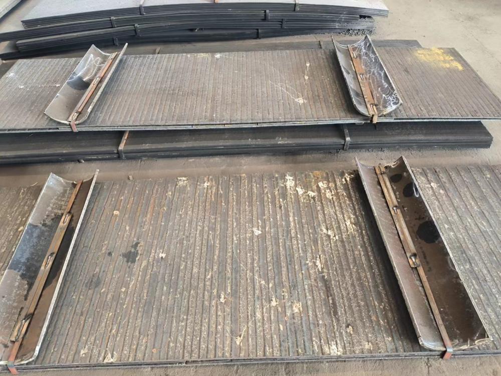 江苏煤矿溜槽耐磨衬板