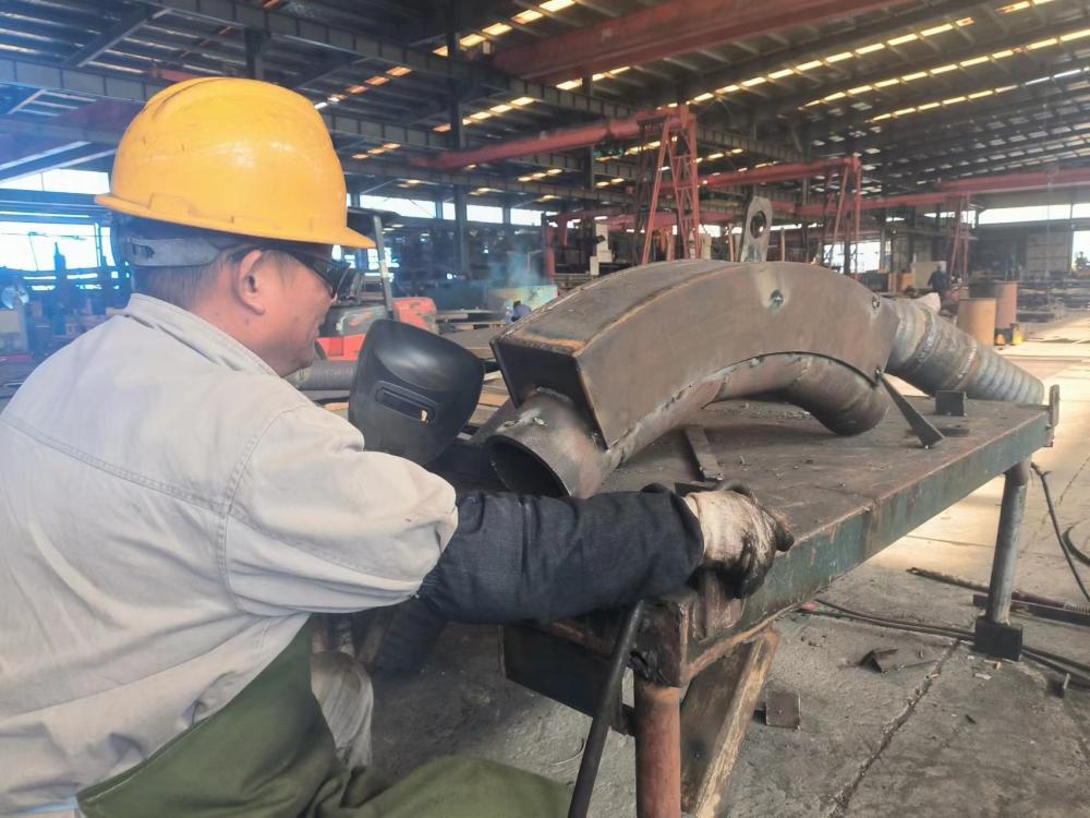 江苏堆焊耐磨弯头，耐磨弯头